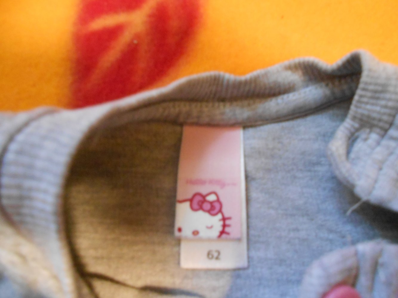 Hello Kitty Pullover 62 grau
