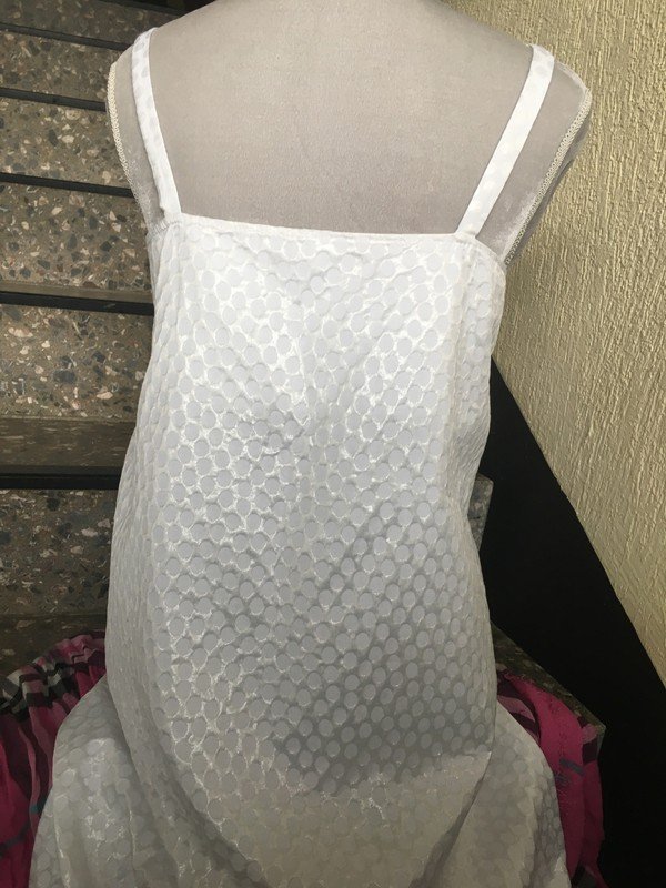 Ausgestelltes Kleid mit Spaghettiträger