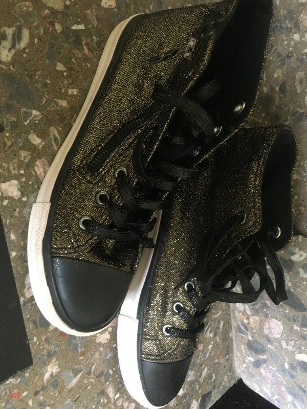 Sneakers High in black/gold