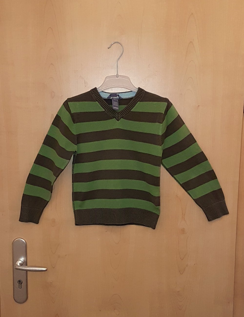 gestreifter Pullover grün/braun mit V-Ausschnitt - H&M - 122