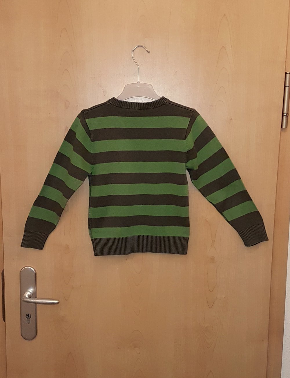 gestreifter Pullover grün/braun mit V-Ausschnitt - H&M - 122