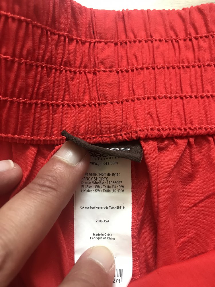 Shorts gr.S/M rot, pieces 