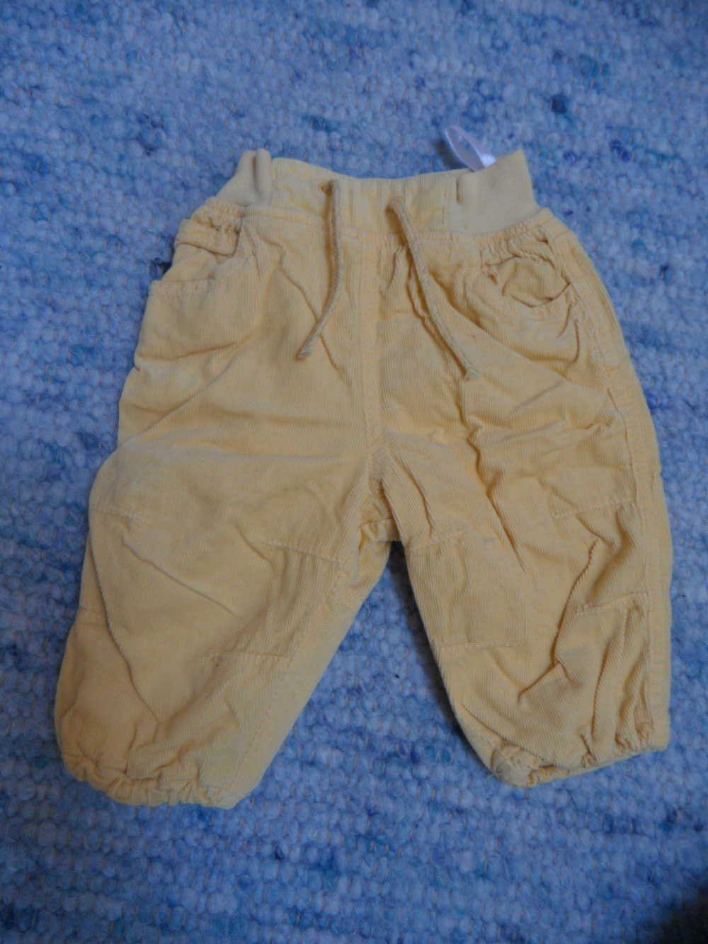 tolle H&M Hose Cord gefüttert