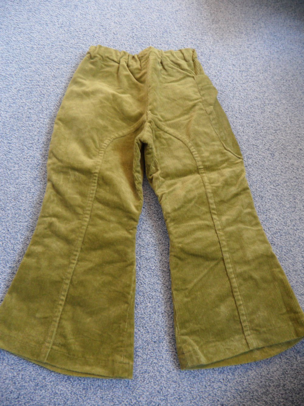 DIY Cord-Hose Unikat grün handmade