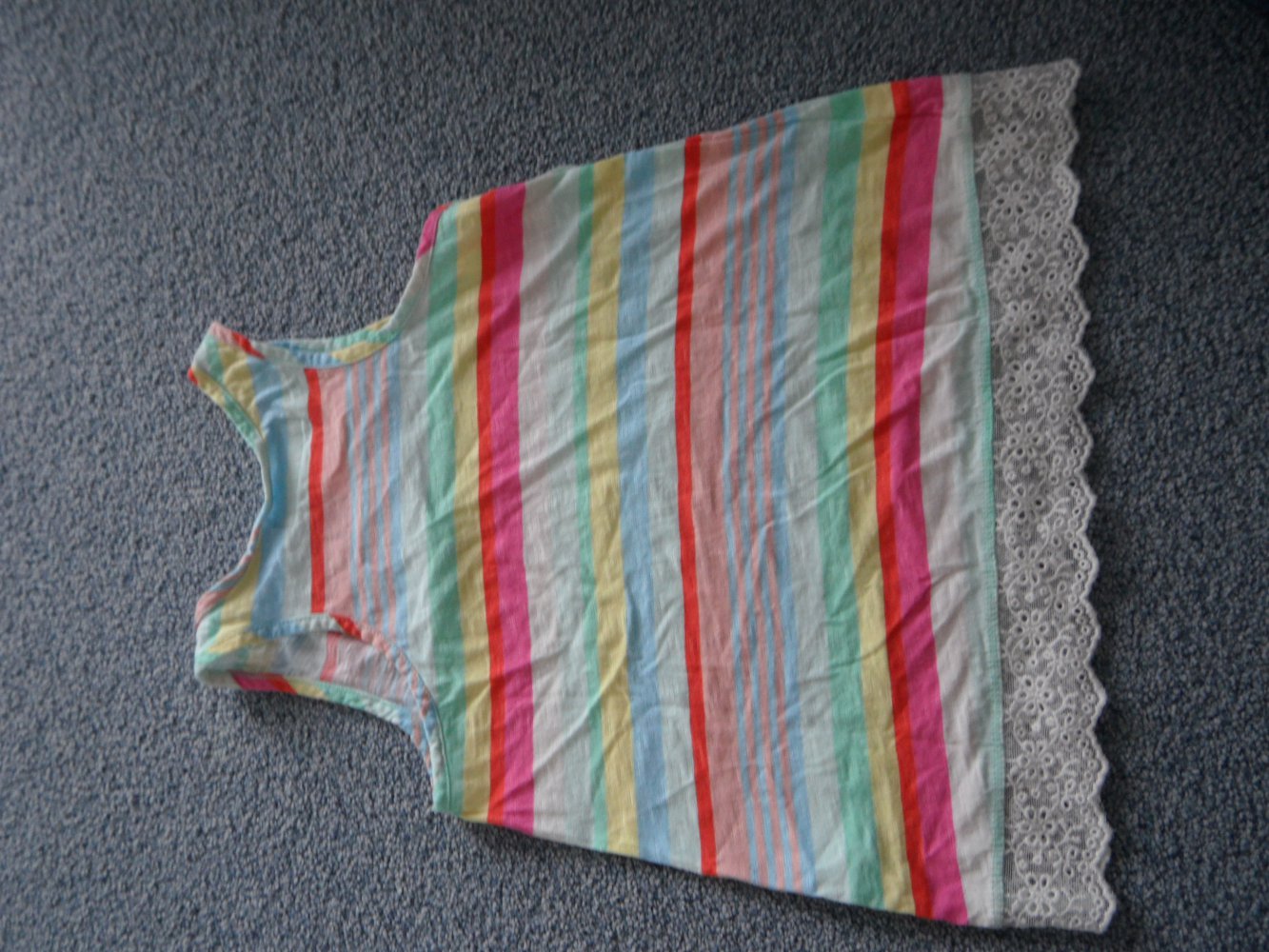 H&M 122/128 süßes Top mit Spitze neu