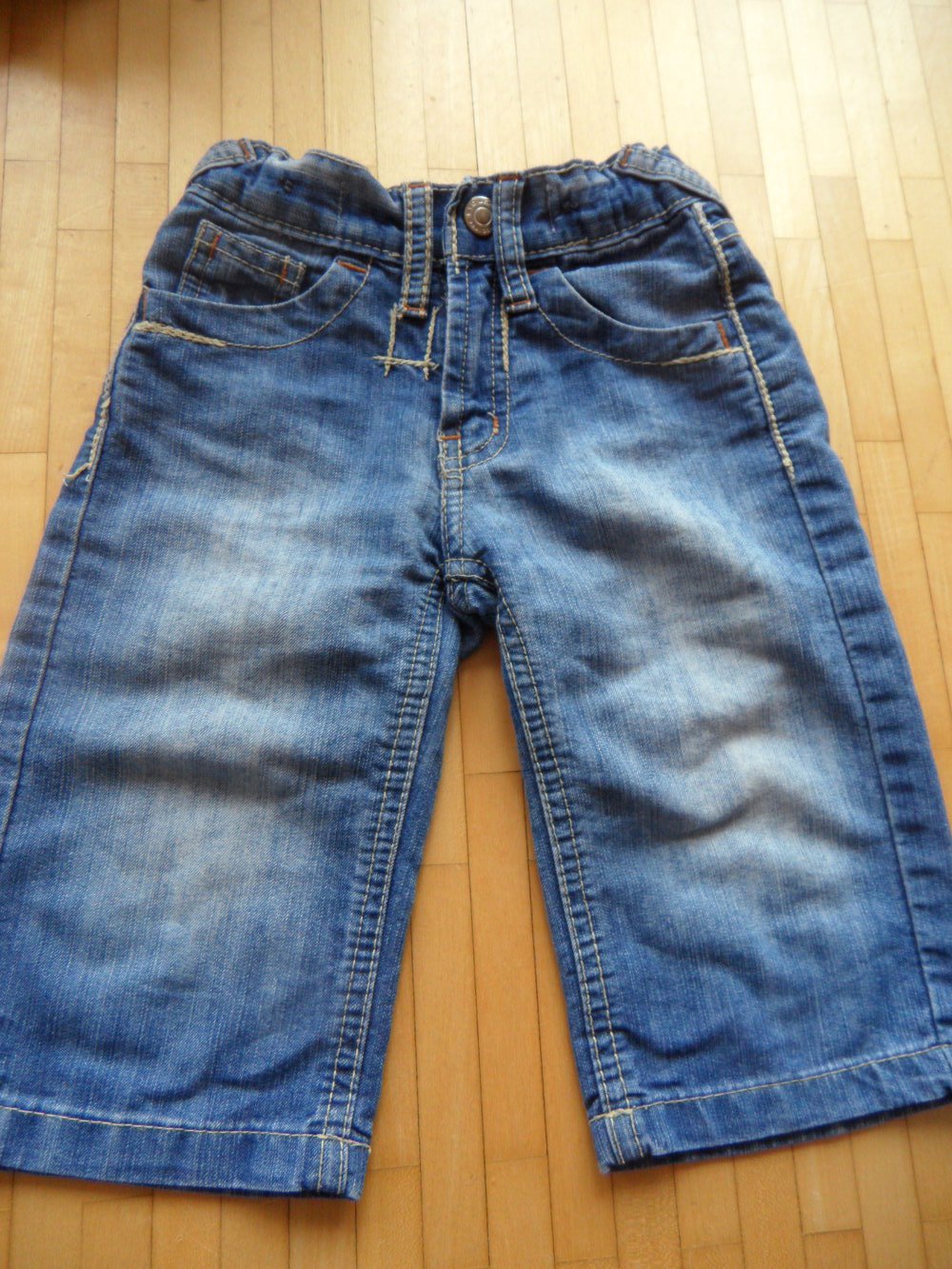 Staccato tolle Sommer-Jeans bis übers Knie