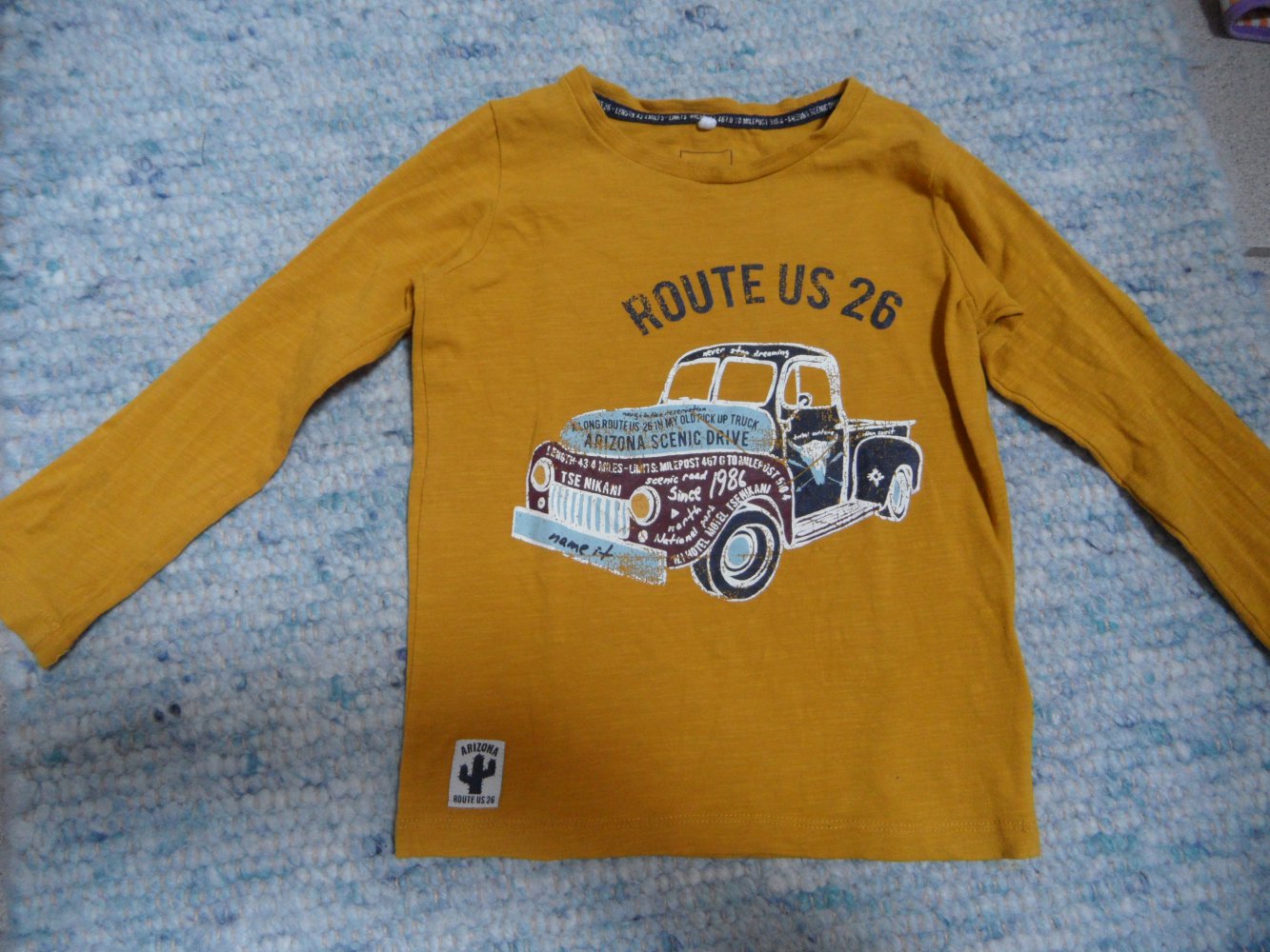 name it Langarmshirt senfgelb Auto Oldtimer 104