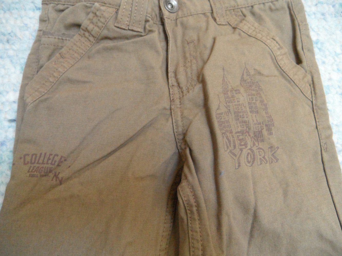 Vertbaudet tolle feste Stoffhose NEU 98/104