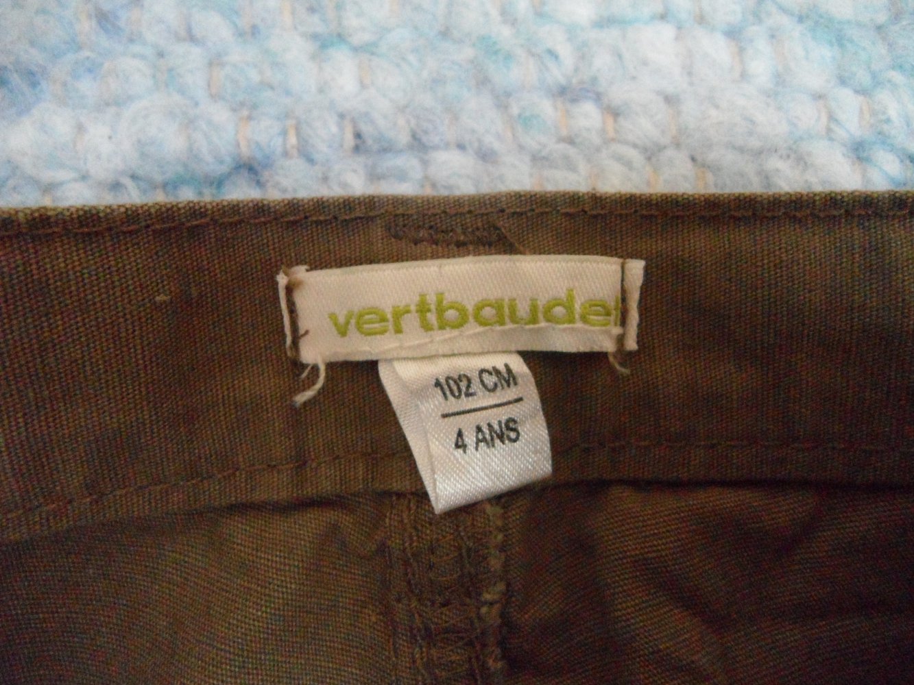 Vertbaudet tolle feste Stoffhose NEU 98/104
