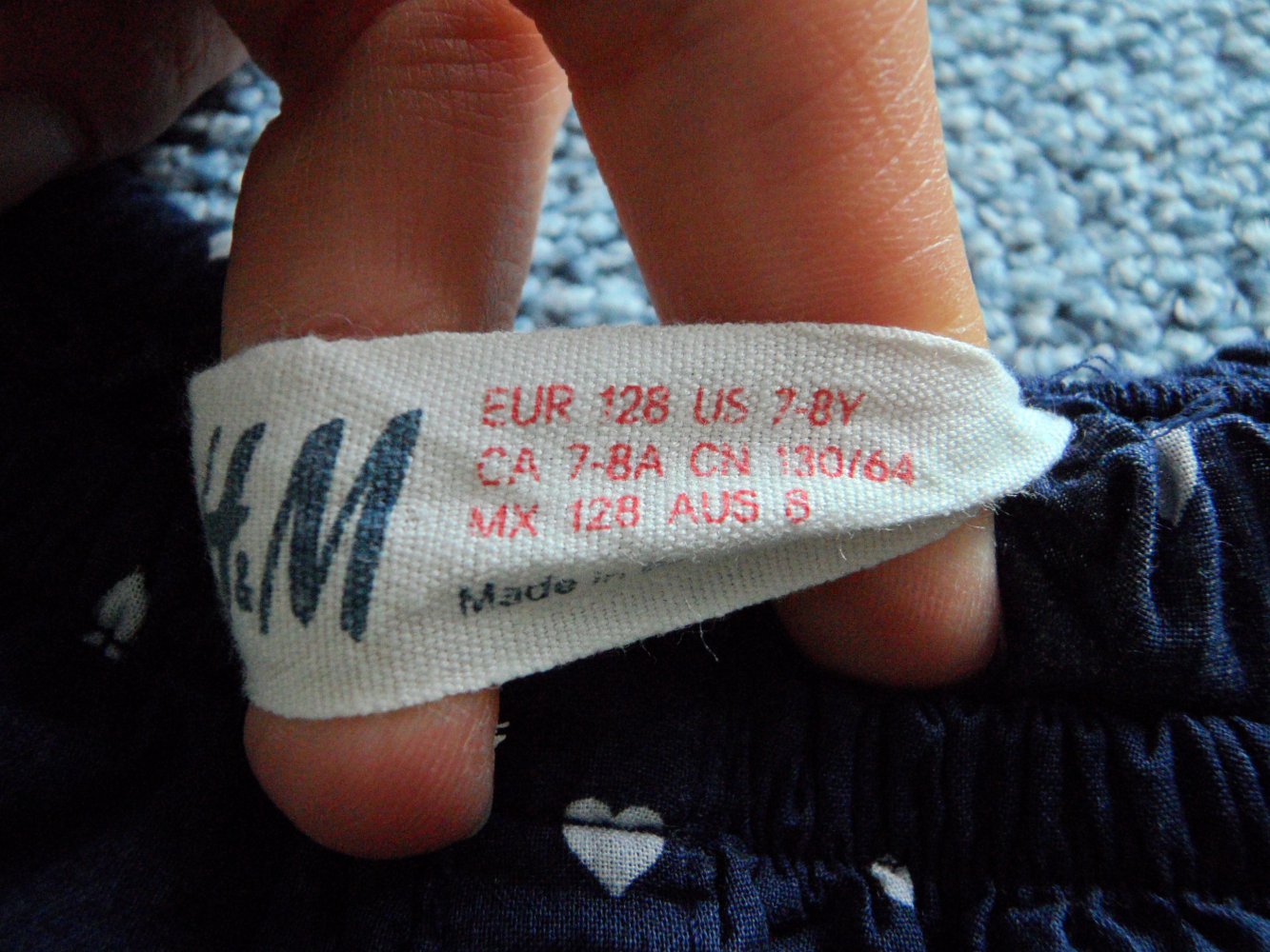 H&M süße leichte luftige Bluse mit Herzchen 128