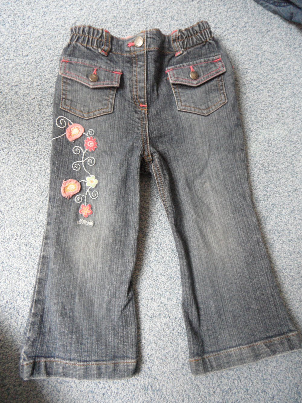 s.Oliver Jeans mit aufwendigen Applikationen