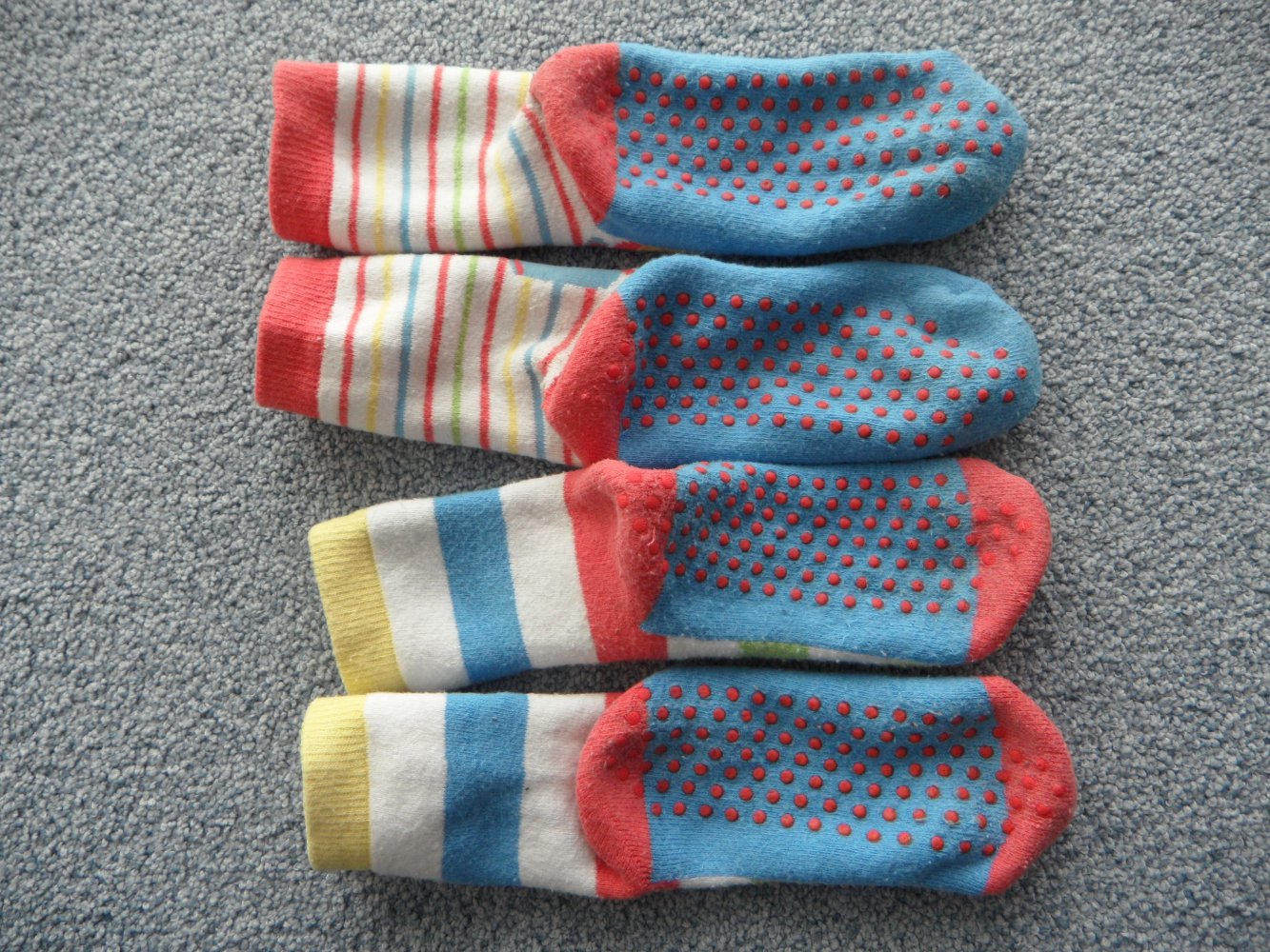 TCM 2 Paar Stoppersocken Noppensocken 24-26