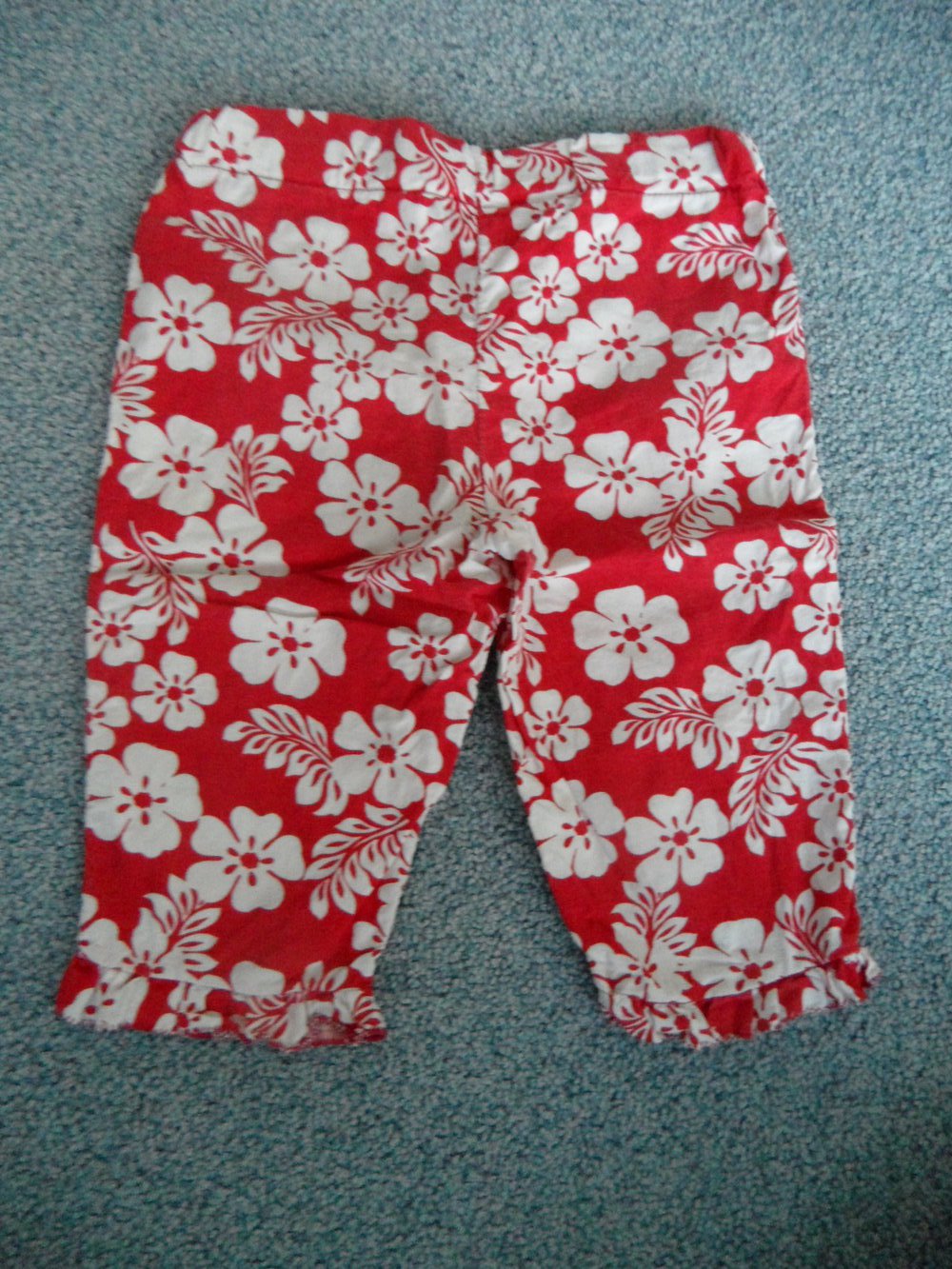 DIY dünne Sommerhose Rüschen Blumenstoff