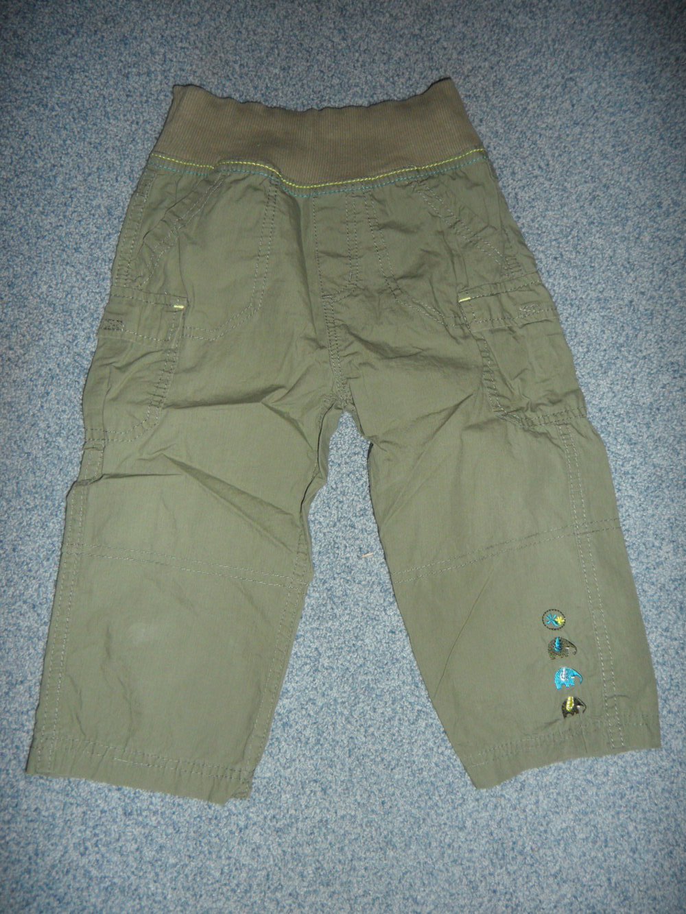 tolle Sommerhose mit Elefanten-Applikation