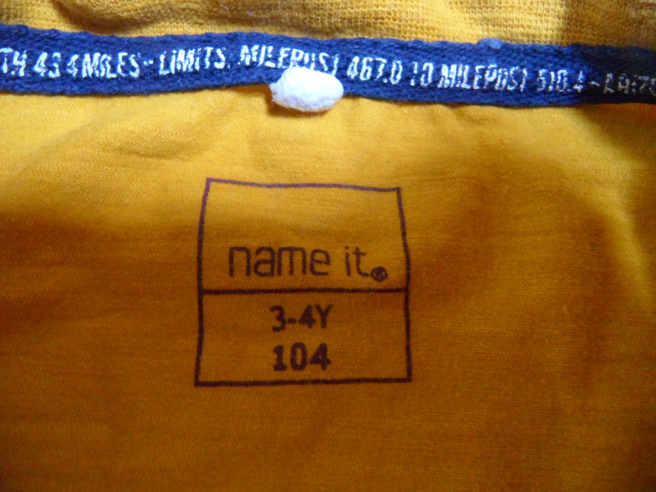 name it Langarmshirt senfgelb Auto Oldtimer 104