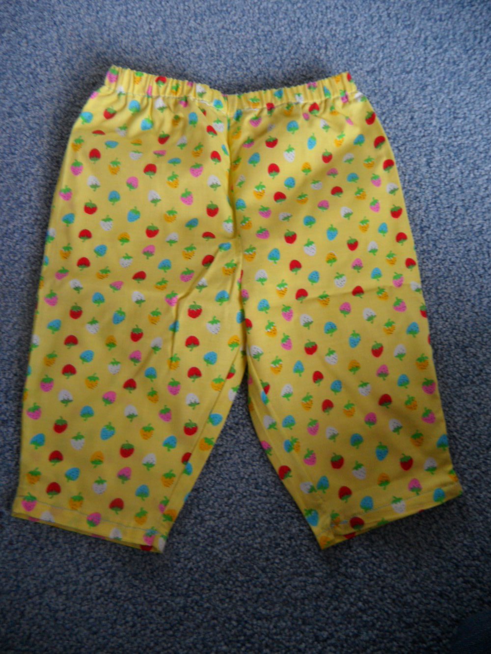 DIY Erdbeer- Hose dünn Sommerhose Gr. 68