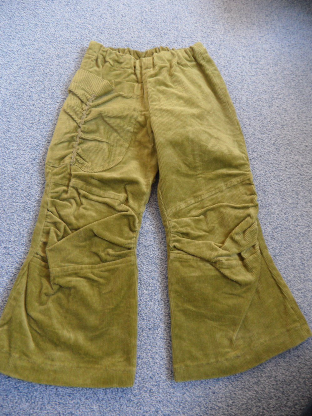 DIY Cord-Hose Unikat grün handmade