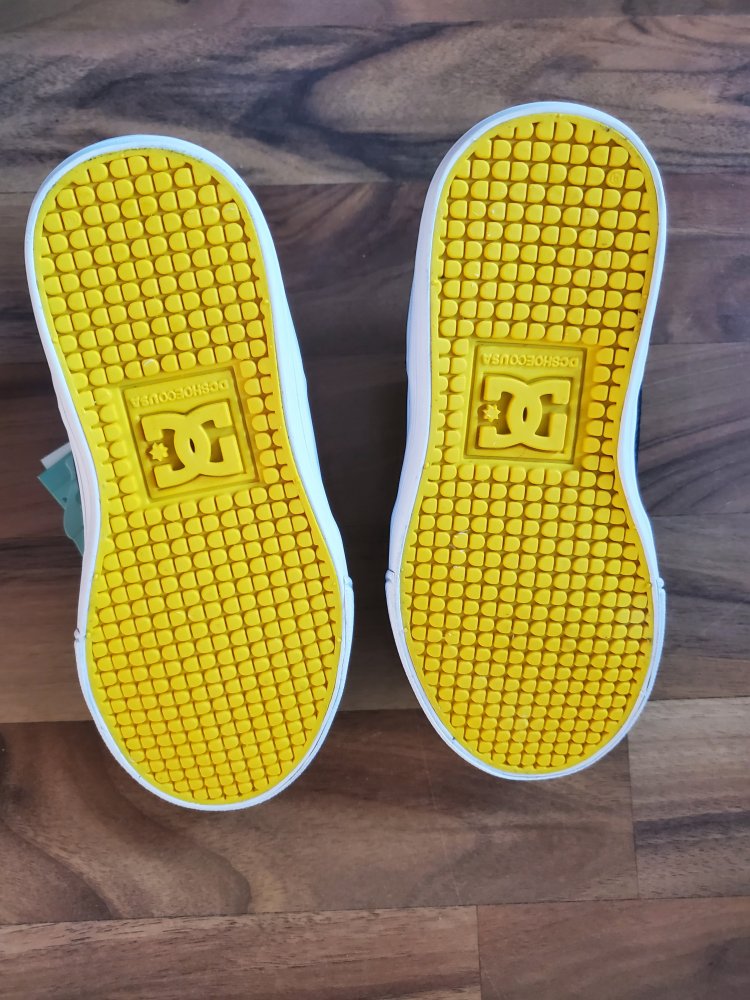  DC Shoes Kinder Skaterschuhe Gr. 28 *OVP*