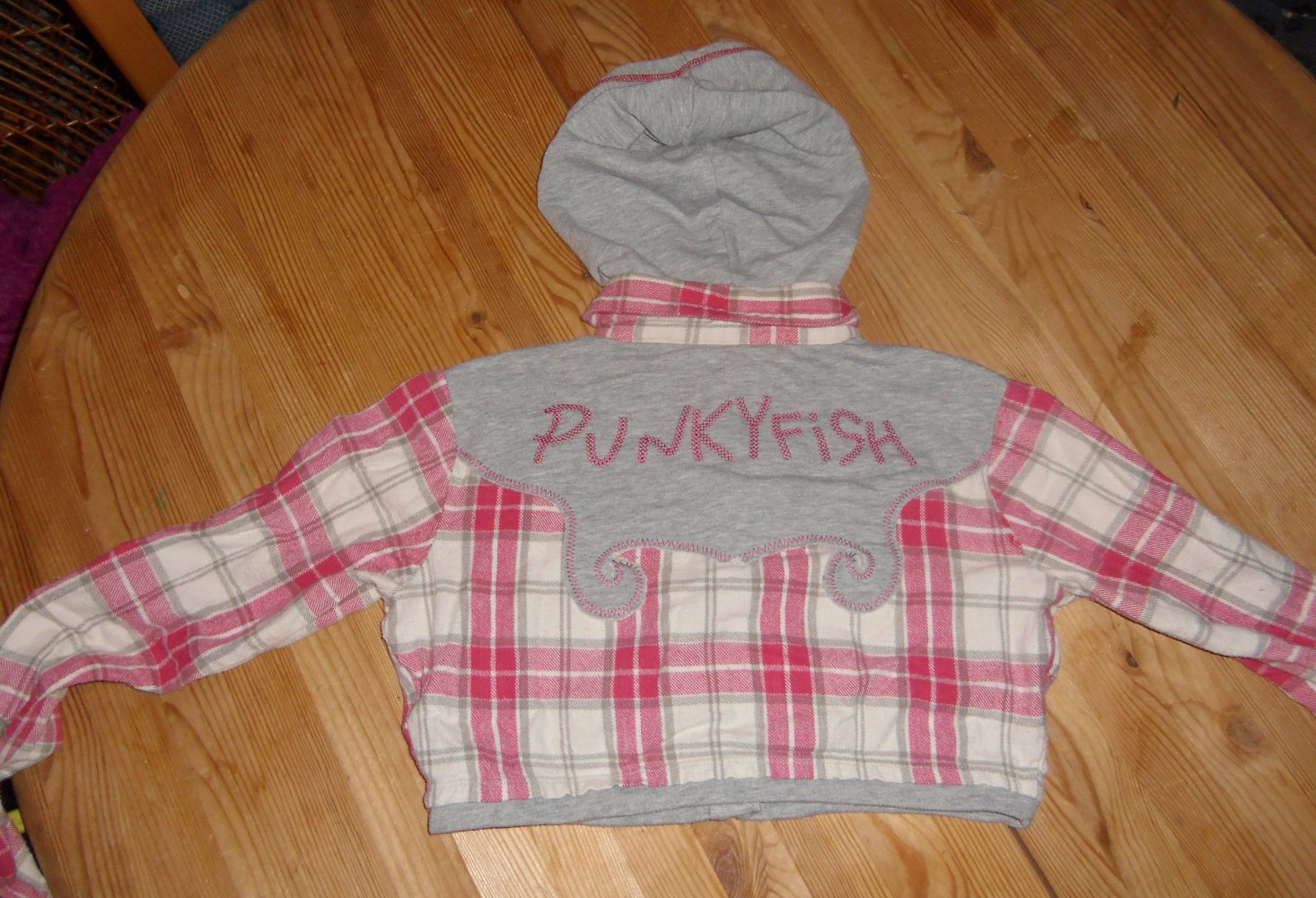 Punky Fish/engl- cooles Oberteil Gr.S ca 164