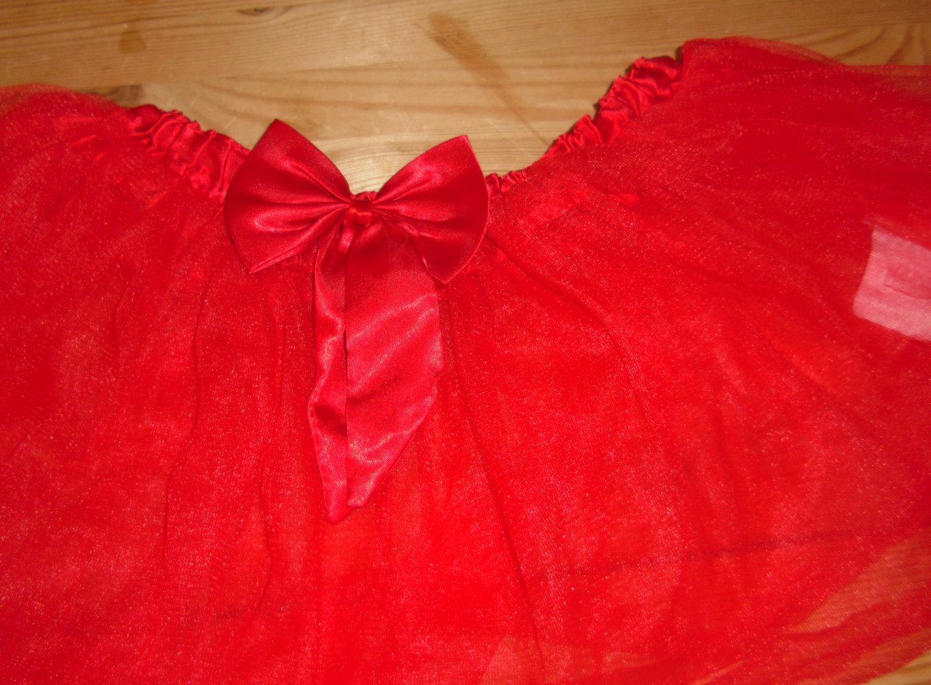 2 schöne,kleine petticoats,Tutu Gr.S ca ab 140