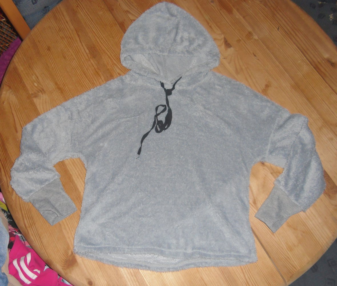 Ganz leichter Wuschelpuli Gr. S ca 164