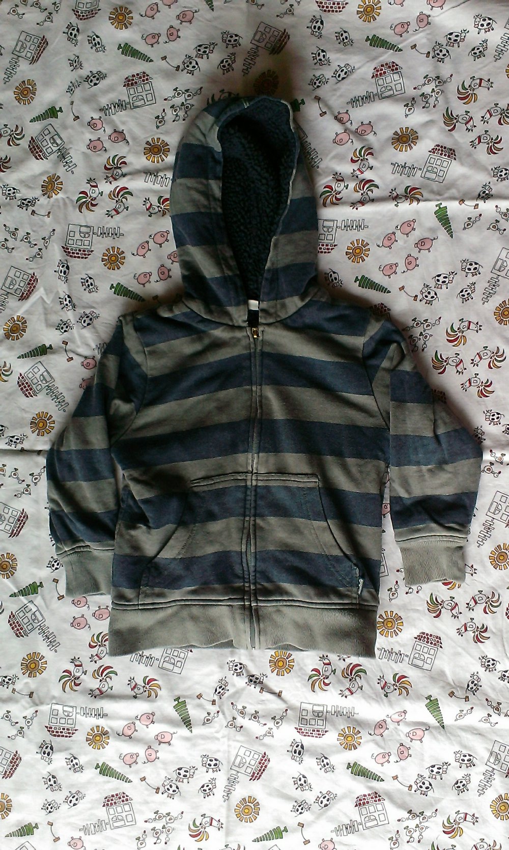 dunkle, gestreifte Outdoorjacke Gr. 116