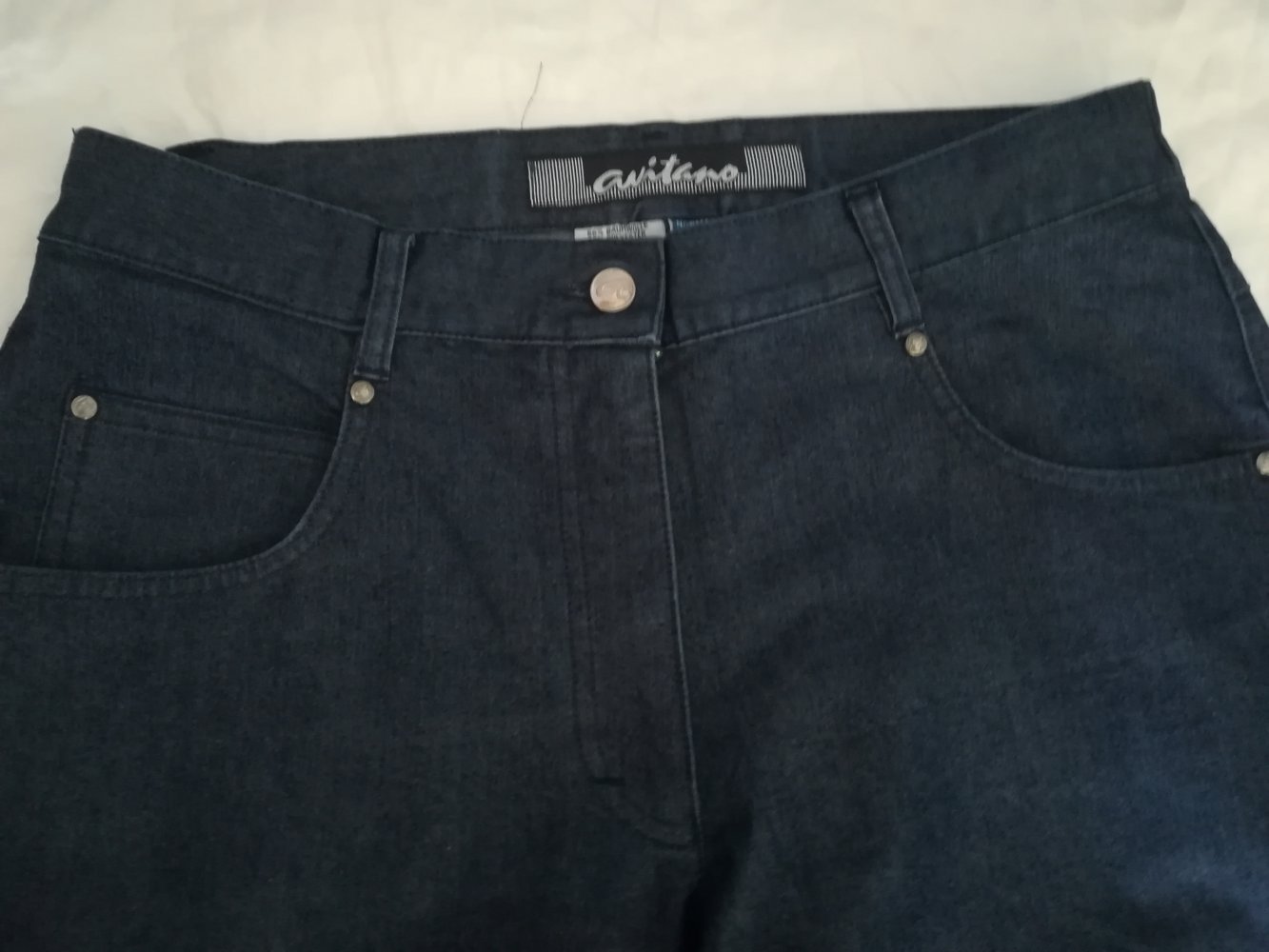 Tolle leichte Jeanshose Gr. 42 (normal /regular) von Avitano 