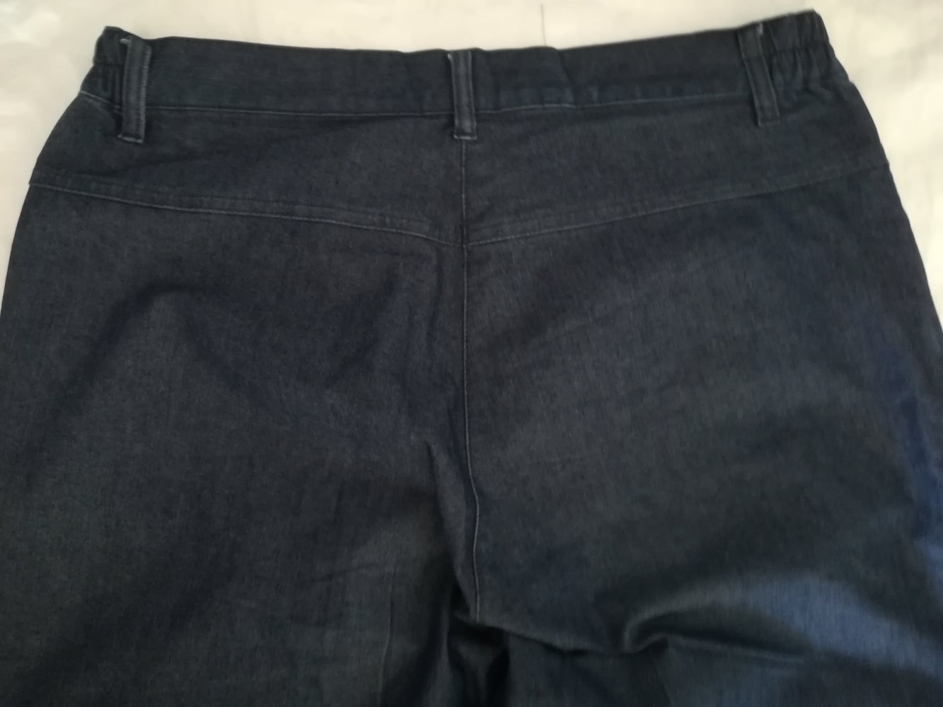 Tolle leichte Jeanshose Gr. 42 (normal /regular) von Avitano 