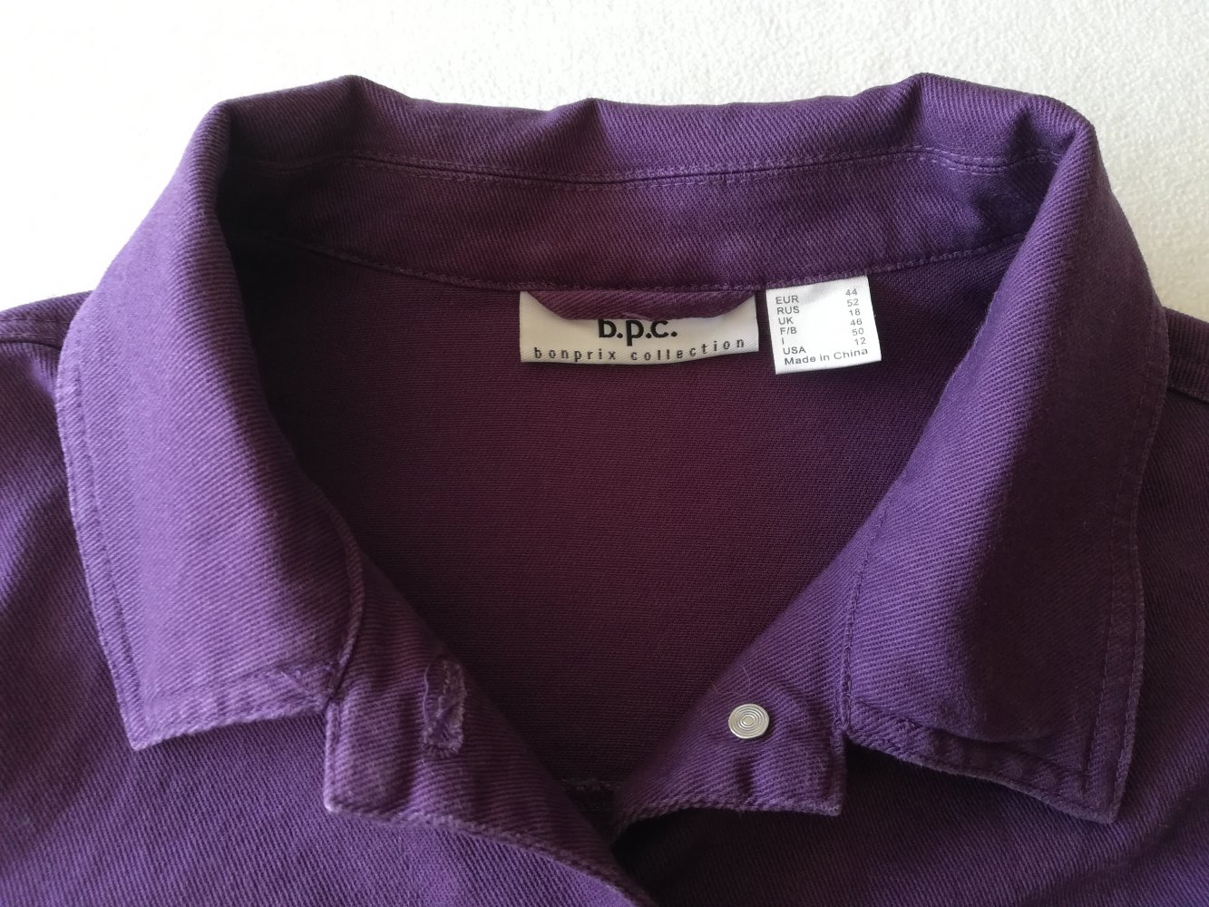 Tolle Auberginefarbene Jacke von bpc Gr. 44