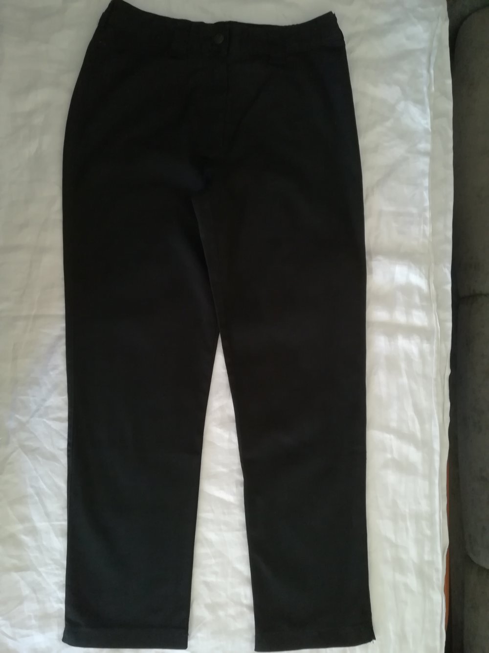 Schöne schwarze Stretchjeans Gr. 42 