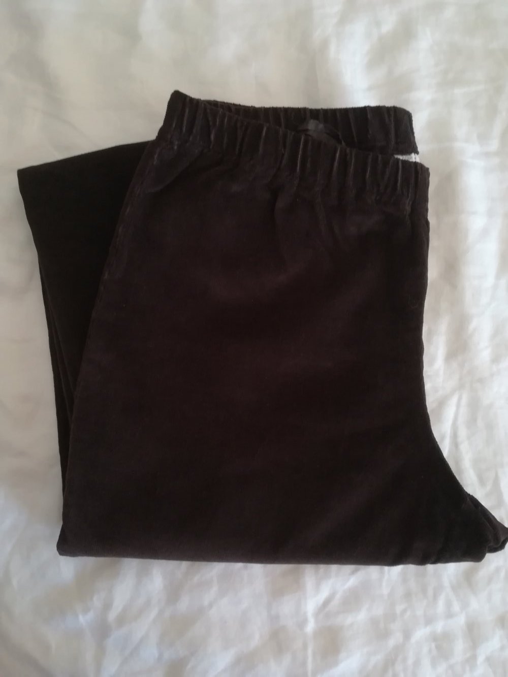 Tolle braune Feincordhose Gr. 42 