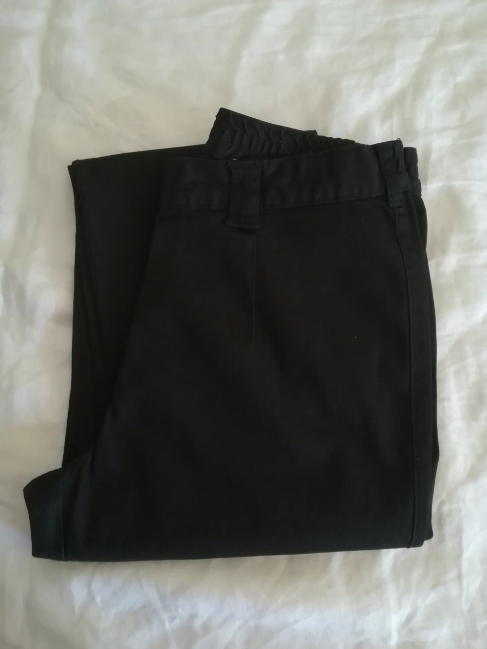 Schöne schwarze Stretchjeans Gr. 42 