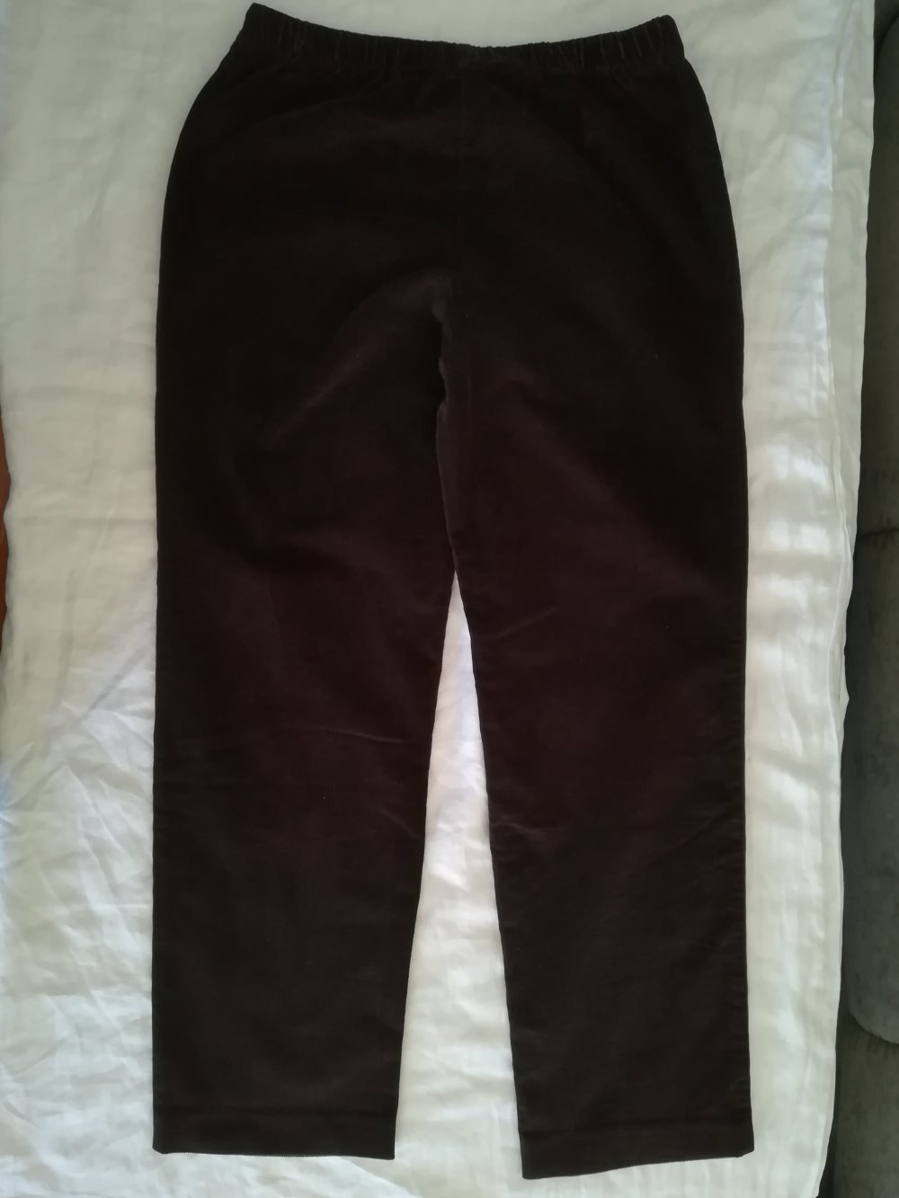 Tolle braune Feincordhose Gr. 42 
