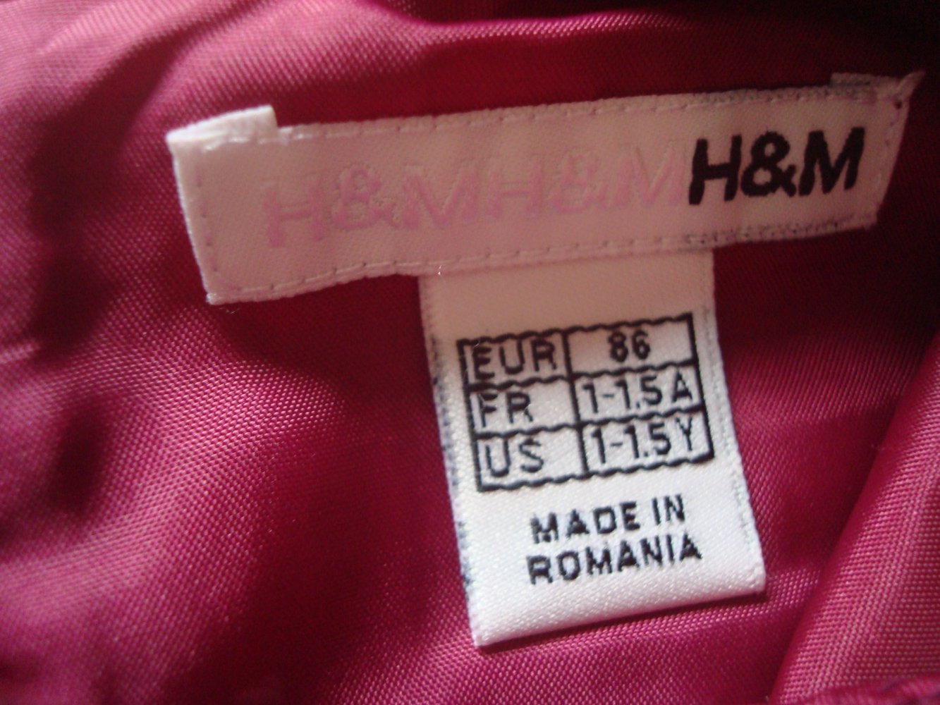 süßes gefüttertes warmes Kleid