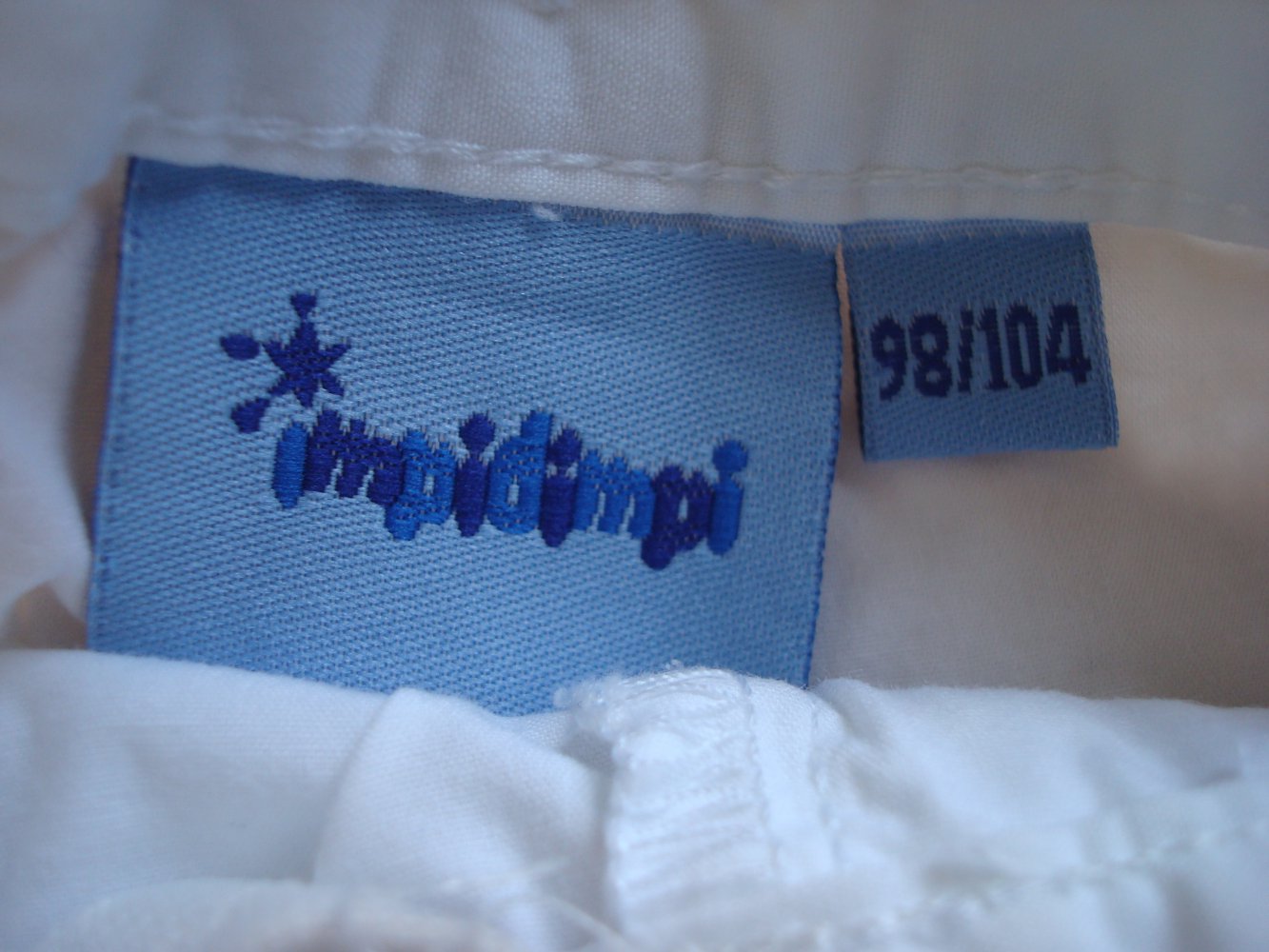 schicke weiße kurze Hose