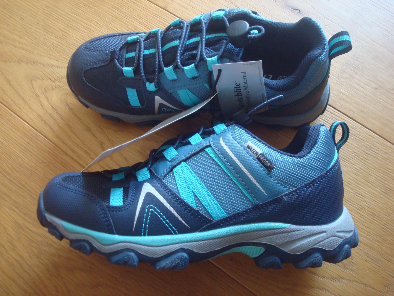 Schuhe, Wanderschuhe, Trekkingschuhe Gr. 32 Neu