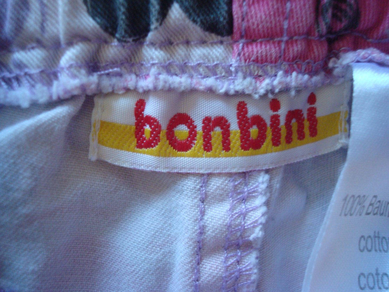 süße kurze Hose mit Blumendruck