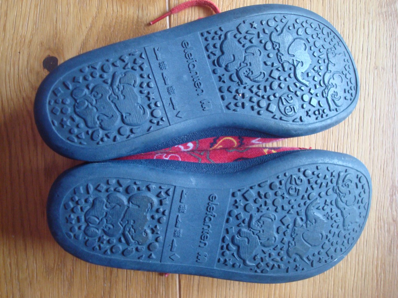 schöne Hausschuhe, Pantoffel von Elefanten