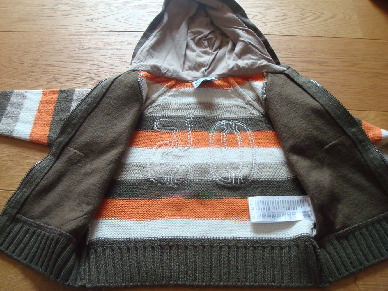 Strickjacke mit Kapuze