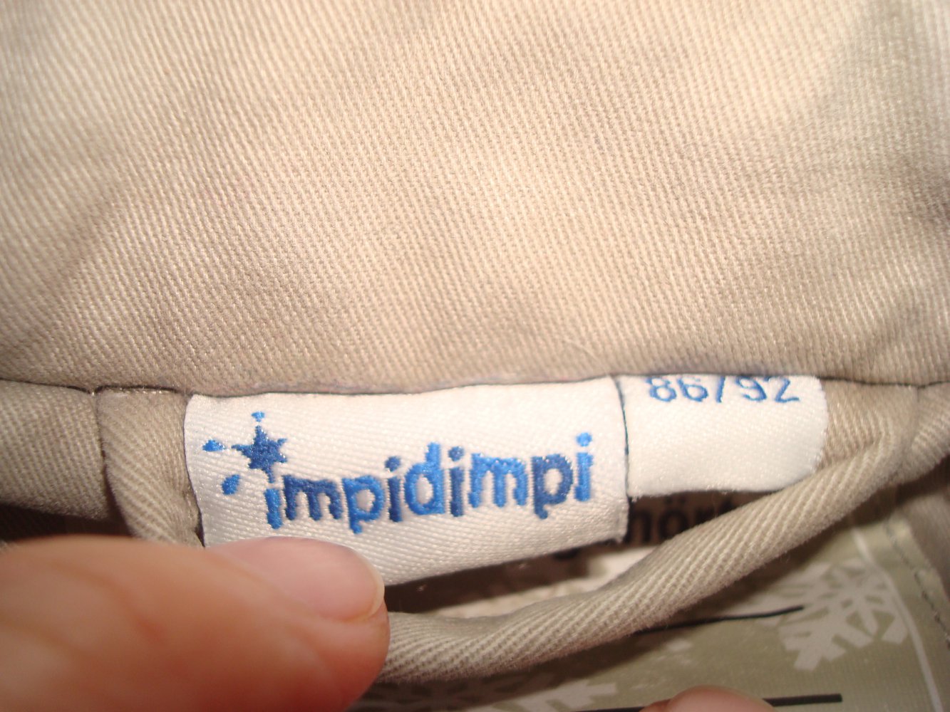 Jacke gefüttert mit Kapuze