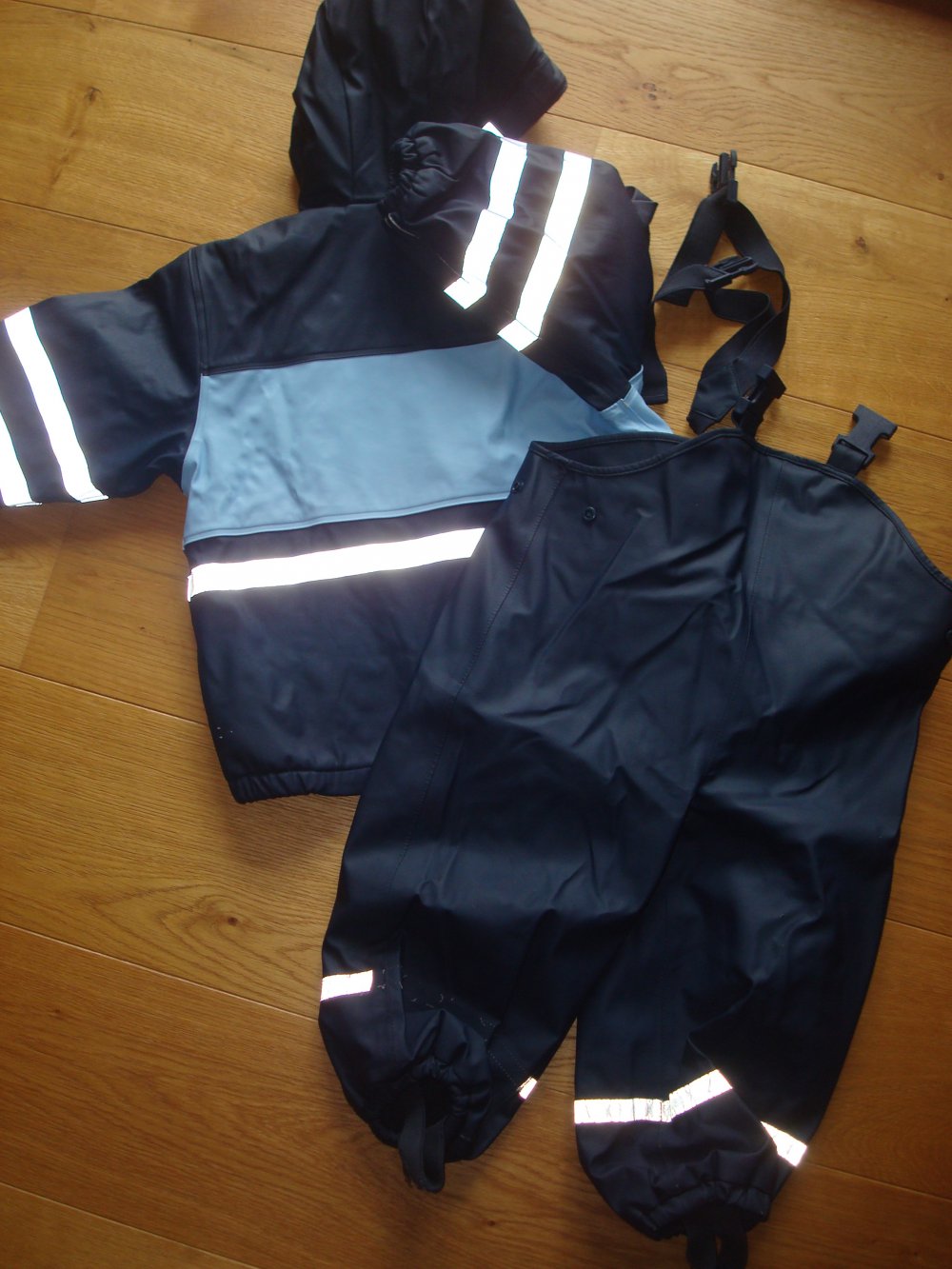 Matschanzug, Regenazug, Matschjacke und Matschhose