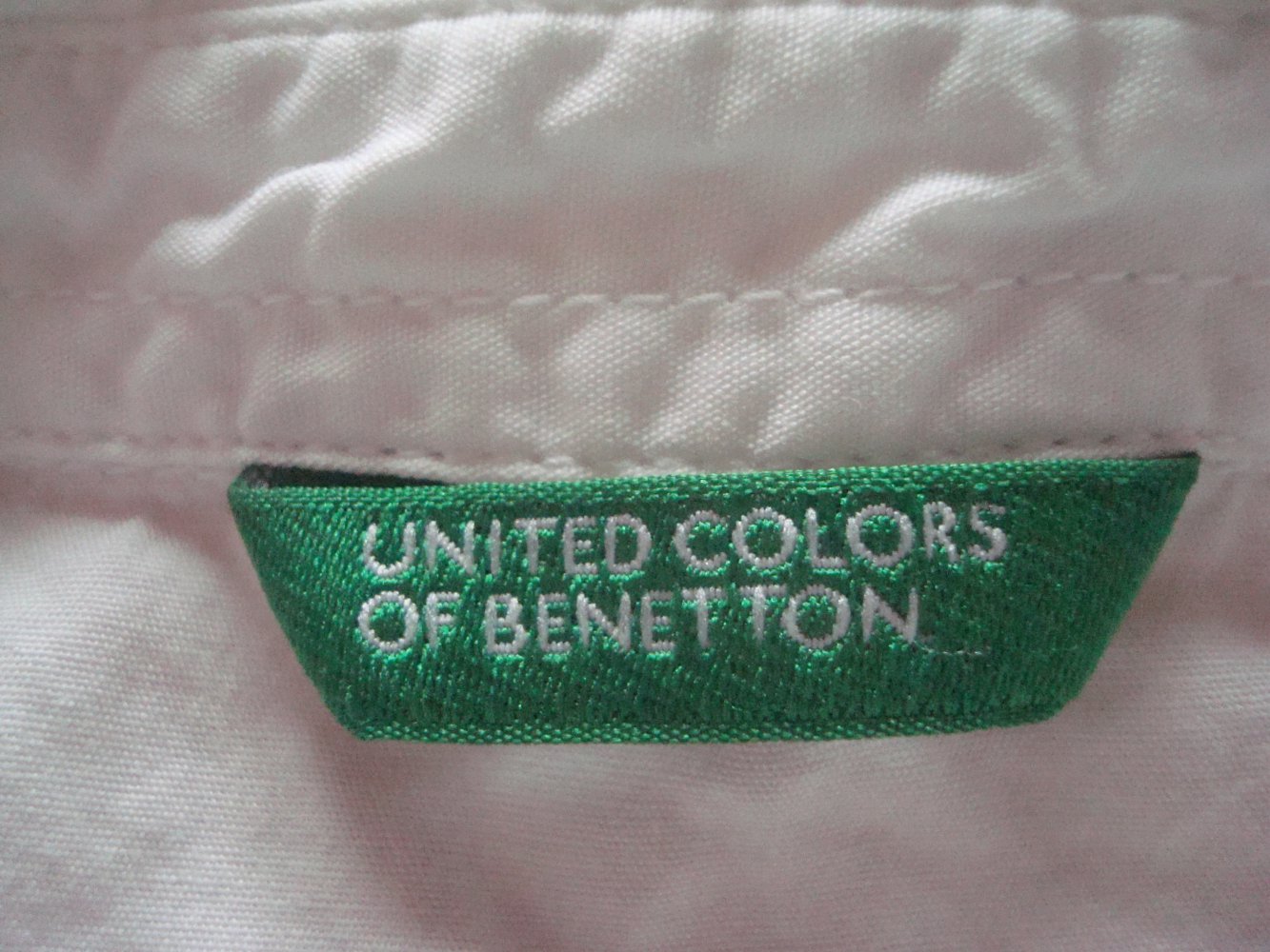 weiße festliche Bluse mit Rüschen