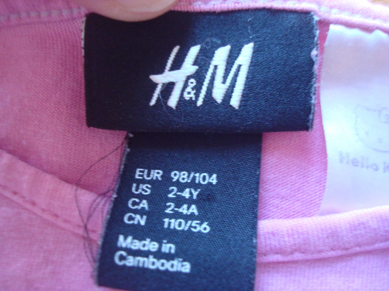 T-Shirts 2 Stück mit Hello Kitty und Glitzeraufdruck