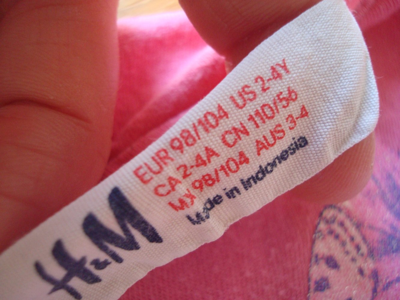 T-Shirts 2 Stück mit Hello Kitty und Glitzeraufdruck