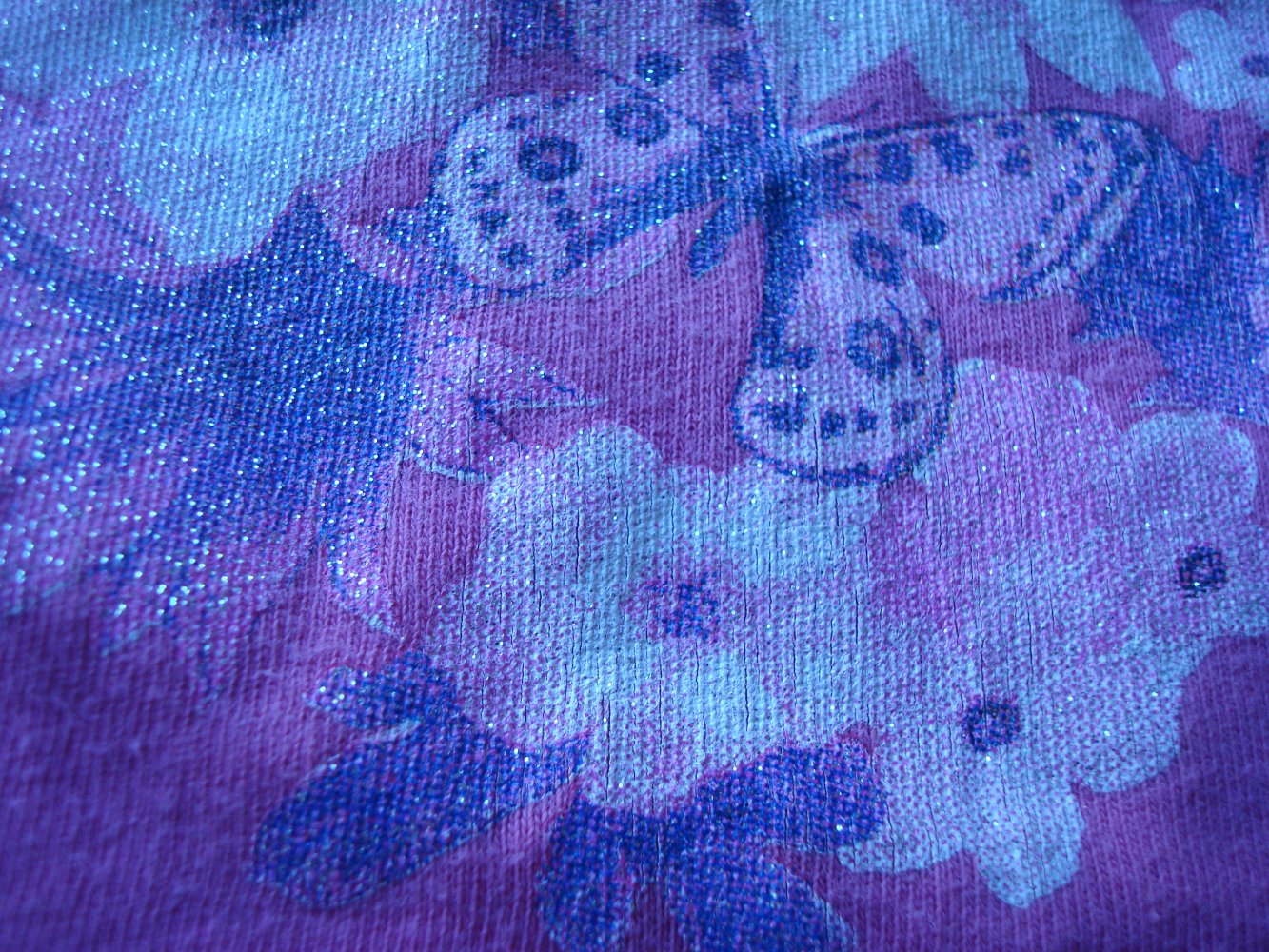 T-Shirts 2 Stück mit Hello Kitty und Glitzeraufdruck