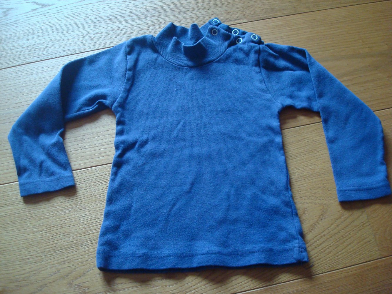 dünner Pullover mit kleinem Kragen Blau