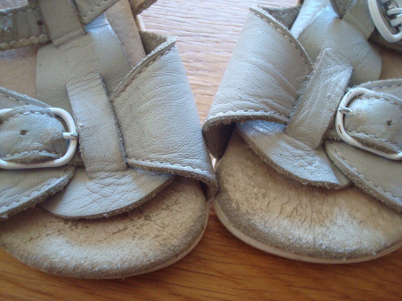 Schuhe, Sandalen in Grau Gr. 20