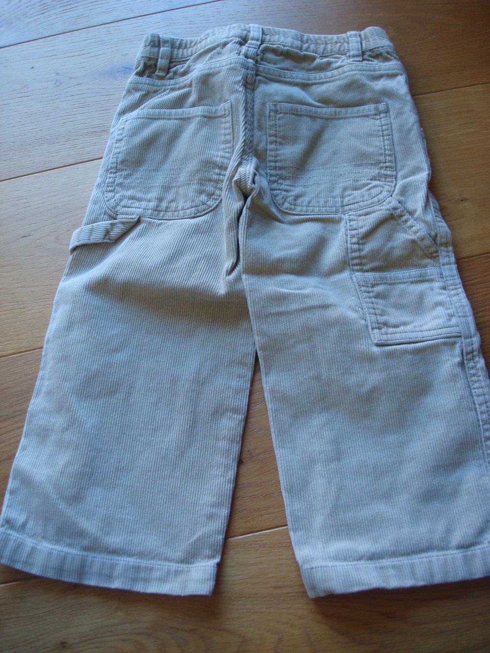 helle Cordhose für Jungen