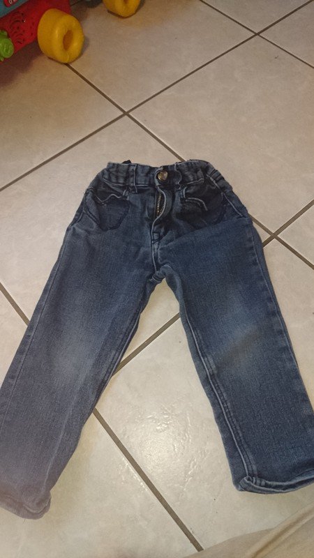 Jeans Gr 92 verstellbarer Bund
