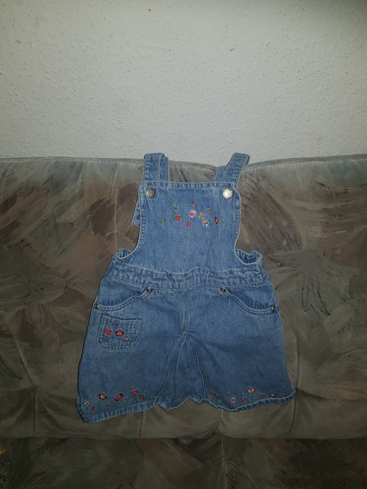 Latzrock / Latzkleid ( weis et wie man dazu sagt) Gr 104